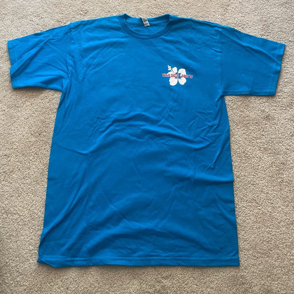 Trader Joe’s pastel pack Tshirt blue size M